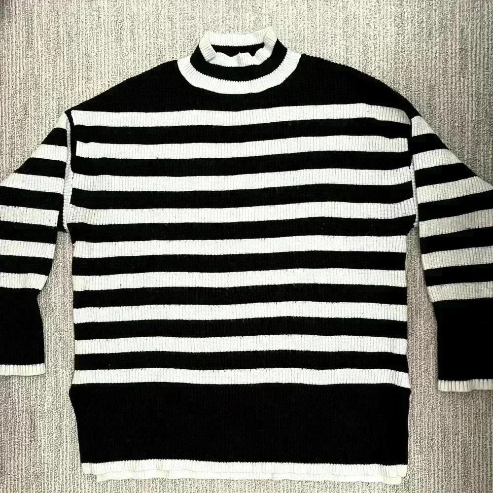 Philosophy SOFT large striped black and white long sleeve